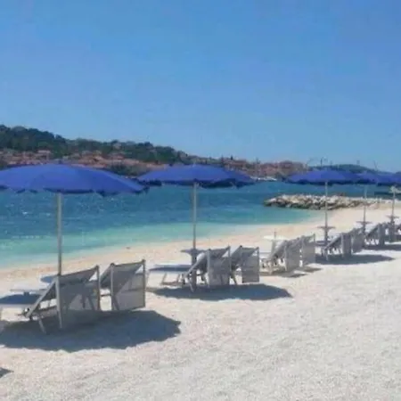 Luxury With Jacuzzi In 公寓 特罗吉尔