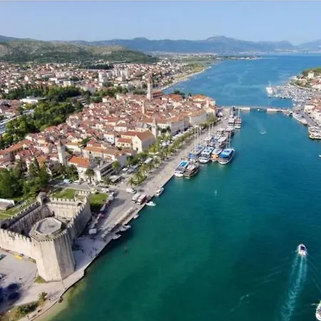 Luxury With Jacuzzi In 公寓 *