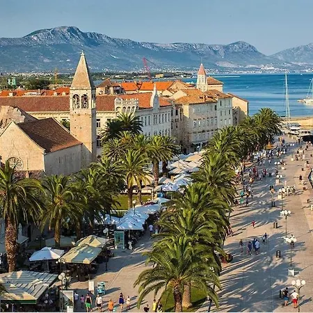 公寓 Luxury With Jacuzzi In