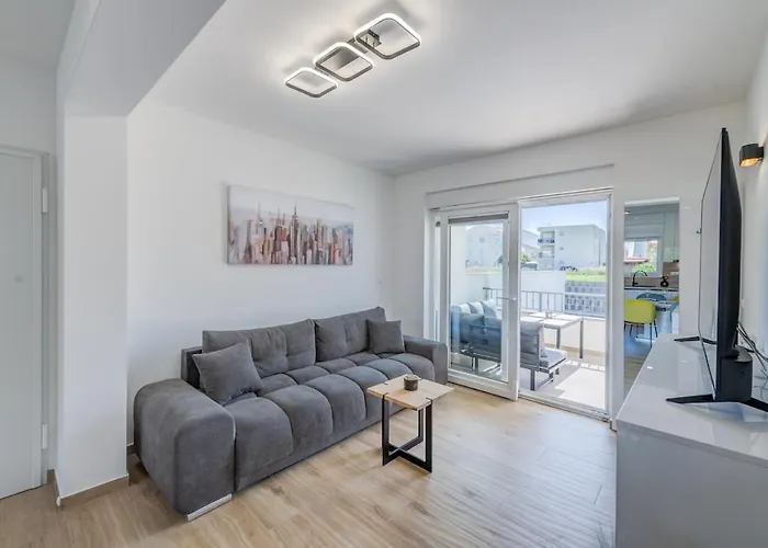 Luxury With Jacuzzi In