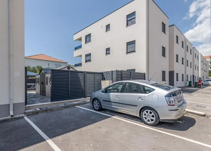 Luxury With Jacuzzi In