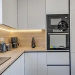 Apartment Luxury With Jacuzzi In Trogir