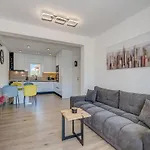 Apartment Luxury With Jacuzzi In Trogir
