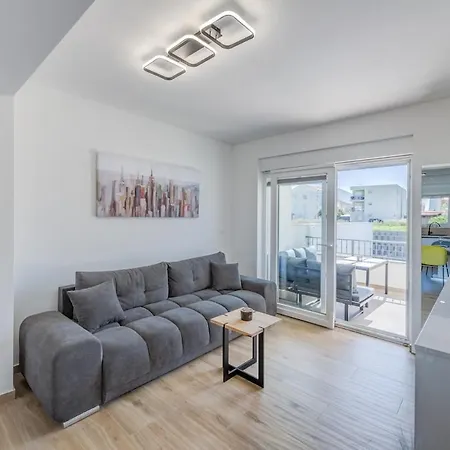 Luxury With Jacuzzi In