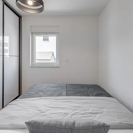 Luxury With Jacuzzi In Τρογκίρ