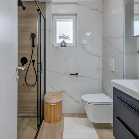 Διαμέρισμα Luxury With Jacuzzi In