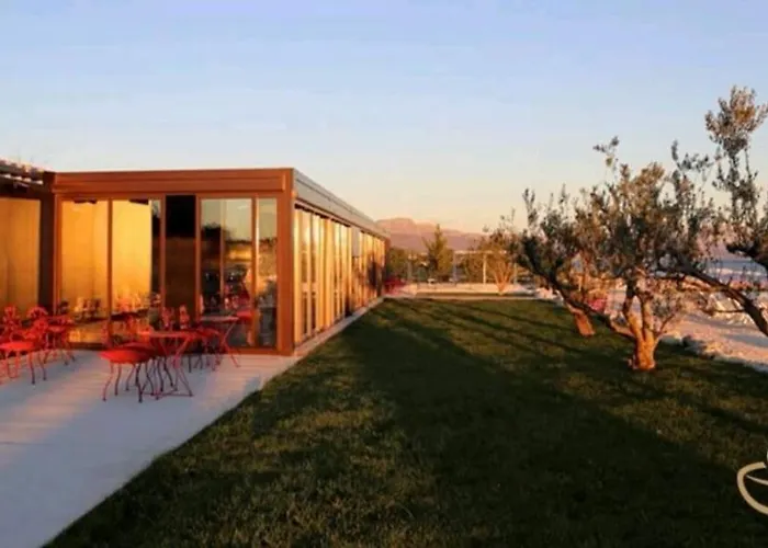 Luxury With Jacuzzi In 公寓 特罗吉尔